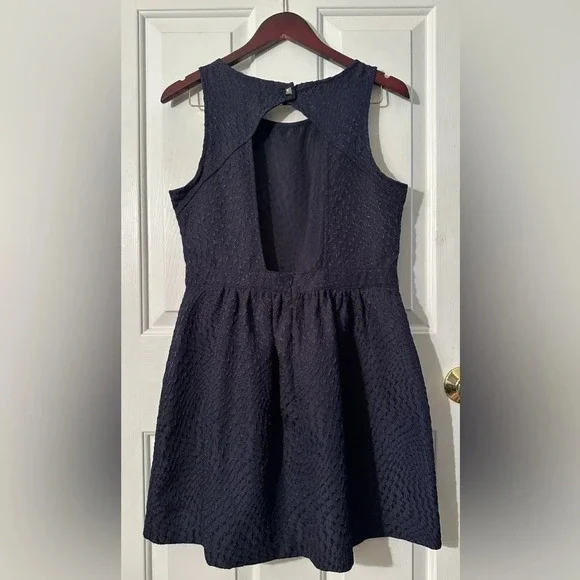 BIRDCAGE Anthropologie Navy Blue Sleeveless Cocktail Dress LARGE Back Cut Out - Picture 2 of 14